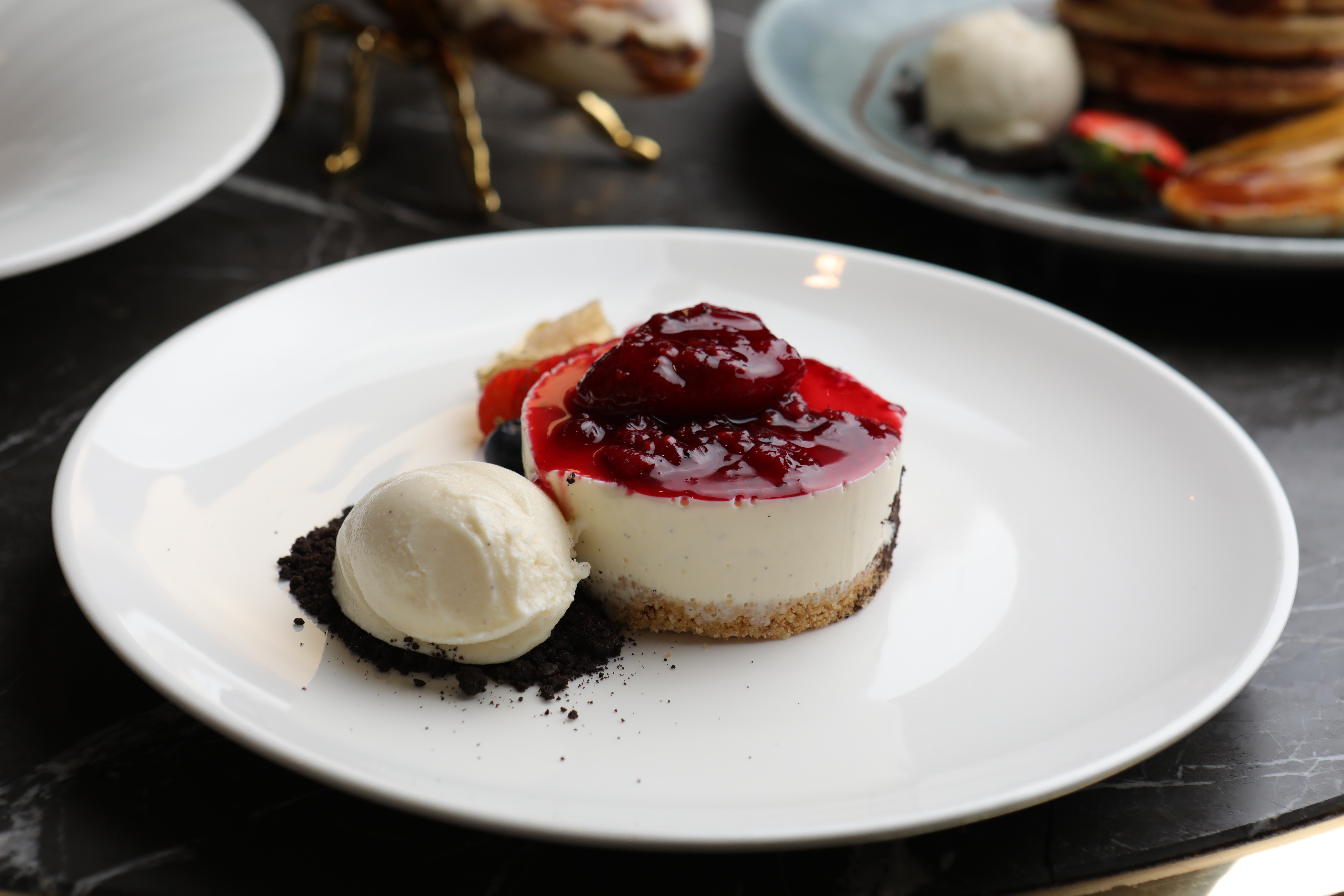 Vanilla Cheesecake with Wild Berries